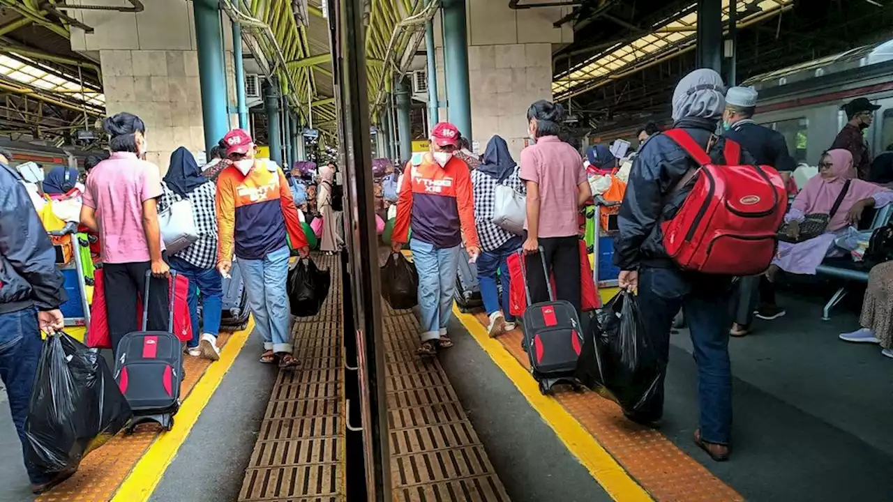 Hari Ini Puncak Arus Balik Kedua Penumpang Pesawat