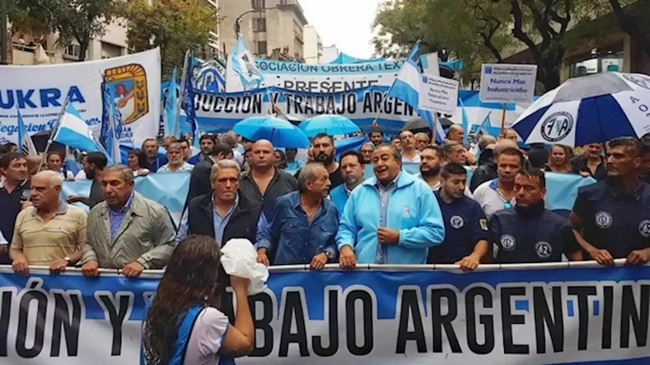 CGT, CTA y otros gremios marchan por el Día del Trabajador