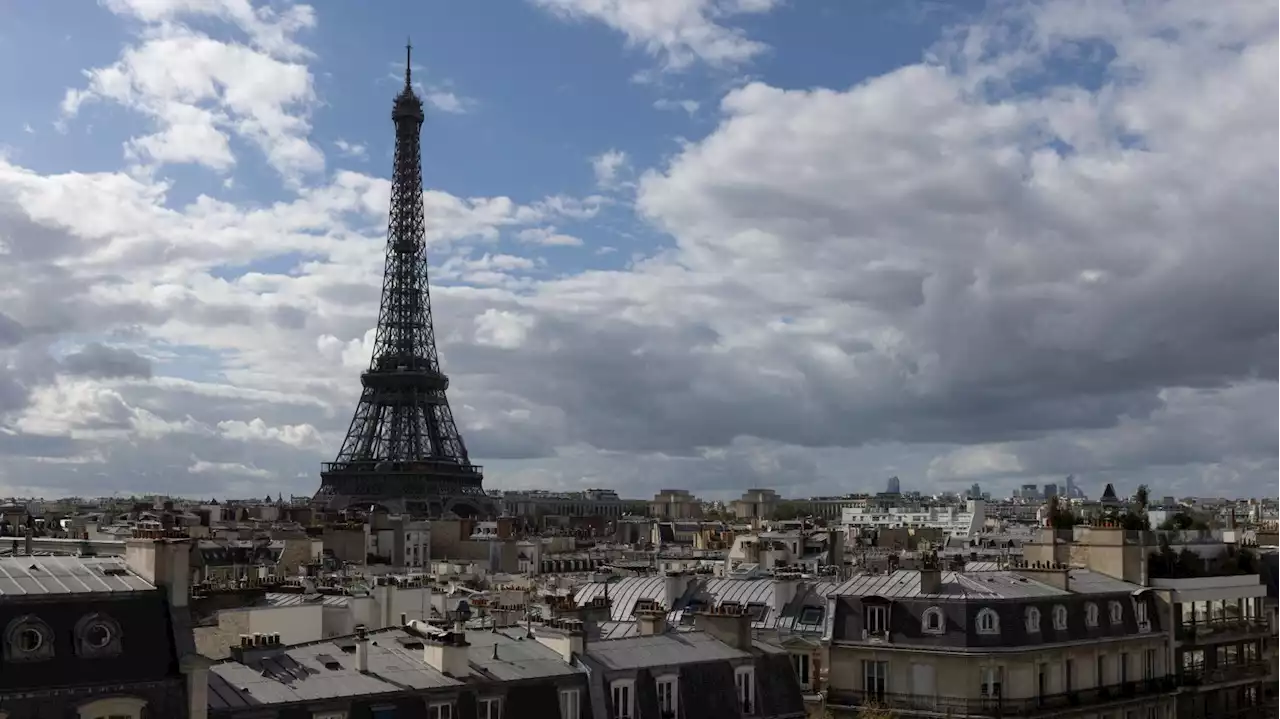 Un homme opéré du coeur au 2e étage de la Tour Eiffel après un arrêt cardiaque