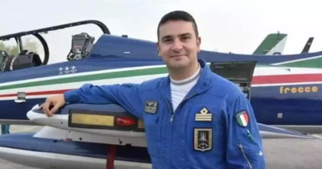 Frecce Tricolori, morto il capitano Ghersi: tragico schianto in aereo