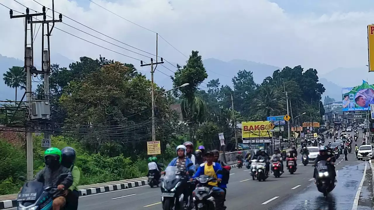 Lalu Lintas di Kawasan Puncak Bogor Ramai Lancar Siang Ini, Didominasi Sepeda Motor