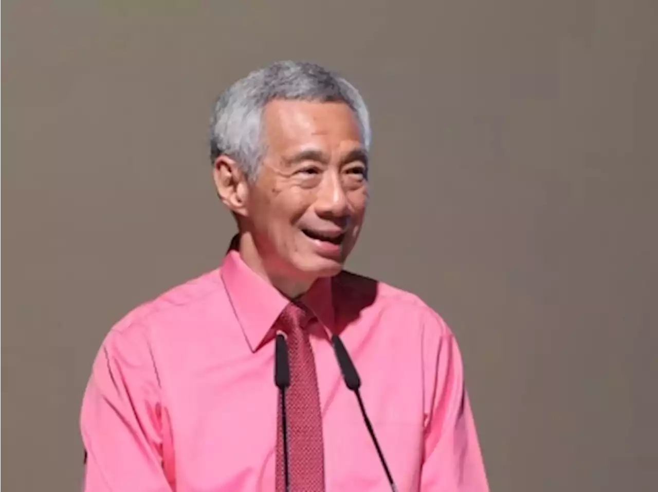 Singapore can be ‘cautiously optimistic’ on economic prospects despite ‘volatile’ world, says PM Lee in May Day message