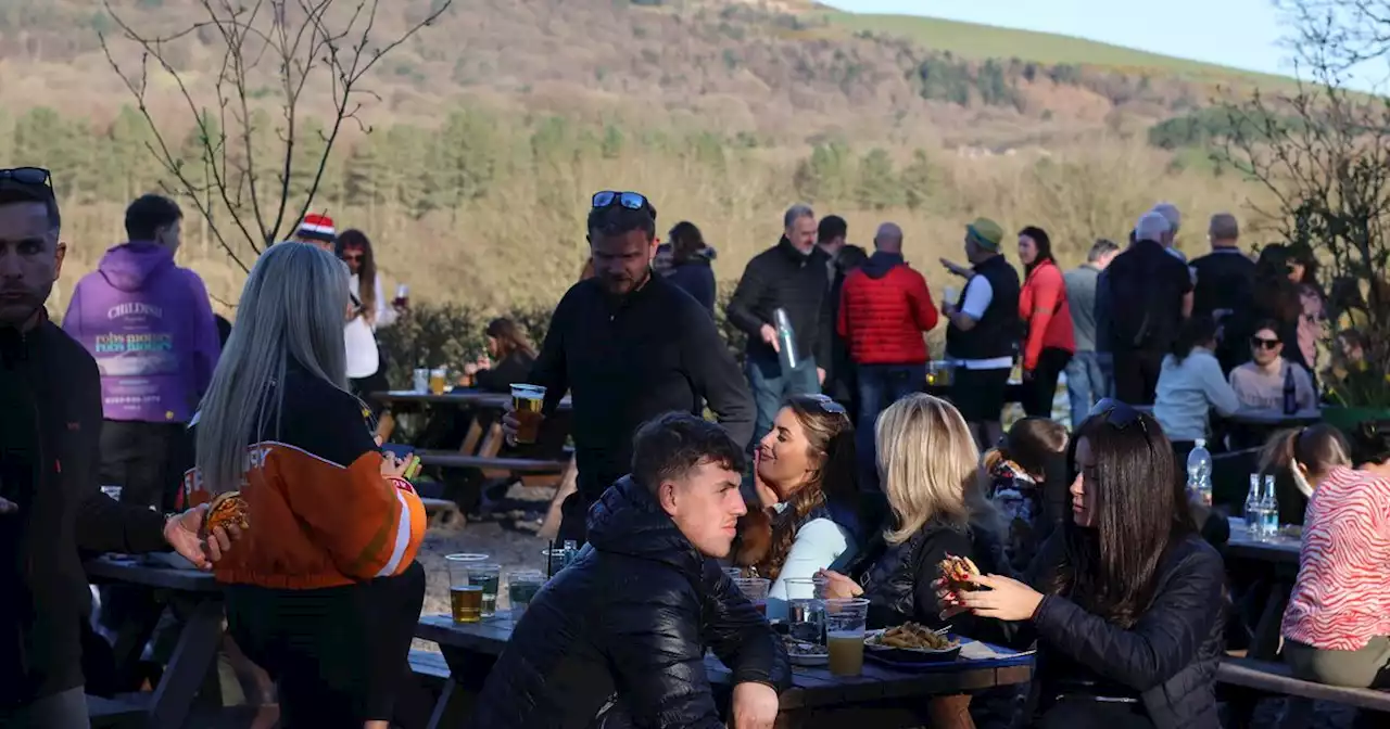 Stunning beer garden hidden among reservoirs and ruins near Greater Manchester