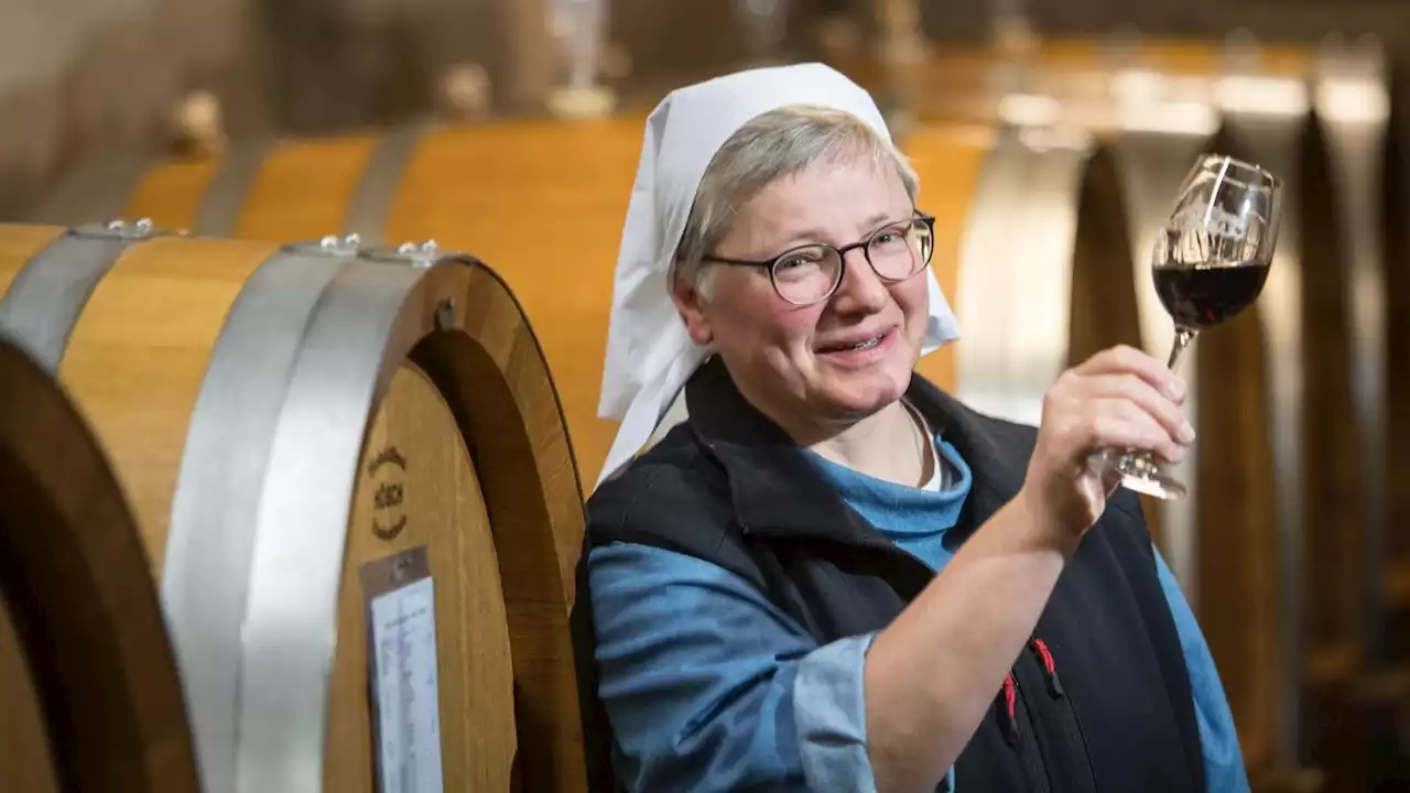 Unas monjas, desesperadas por vender 64.000 botellas de vino, montan una tienda online