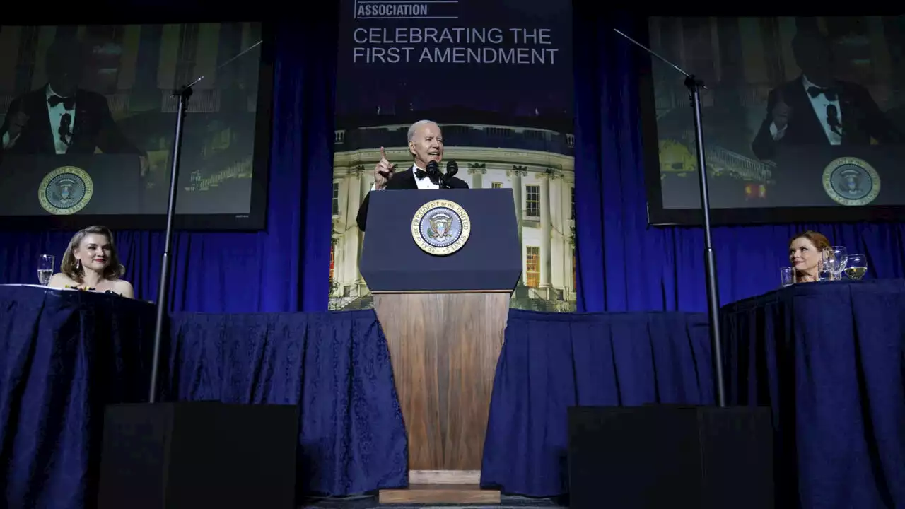 États-Unis: Joe Biden se moque de son âge lors du dîner des correspondants