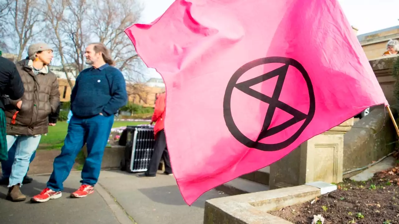 ‘Just evil’: Extinction Rebellion protestors slammed for blocking man needing cancer treatment