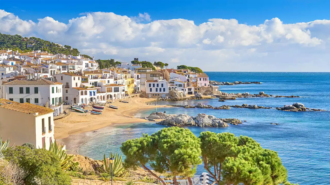 Brit man drowns off coast of Spain after going for a swim in Costa Brava resort