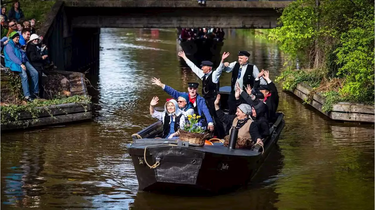 torfkähne fahren wieder: die schönsten bilder von der flotte