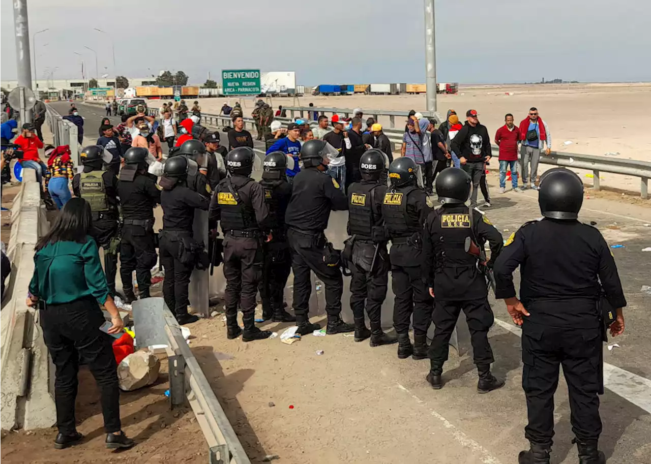 Venezuela pidió garantías para enviar aviones por migrantes varados entre Chile y Perú