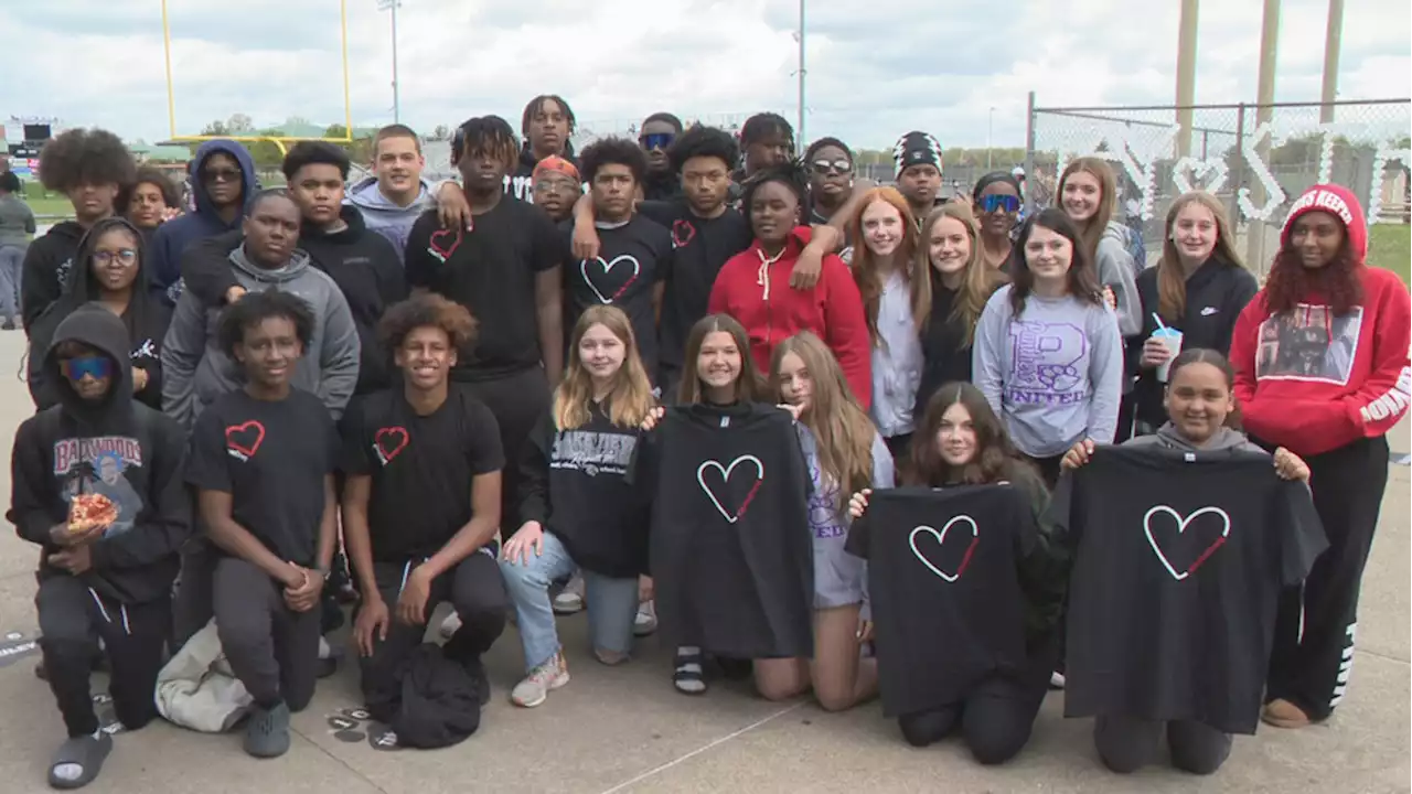 Classmates honor recovering 13-year-old Pickerington student hit by a car in March