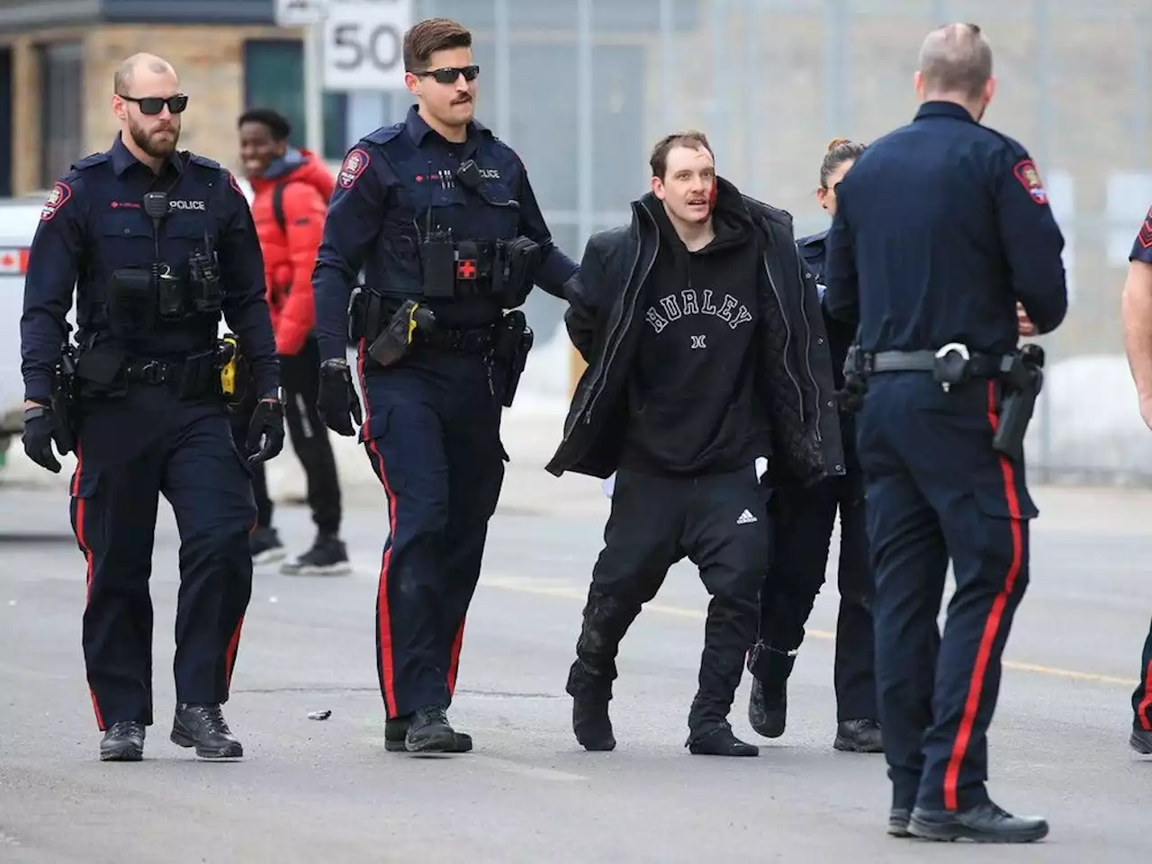 Man arrested after several people stabbed in downtown Calgary