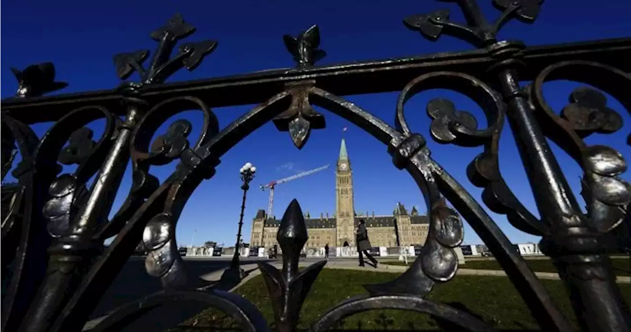 Ottawa’s spending on staff ballooned during pandemic, likely to continue - National | Globalnews.ca