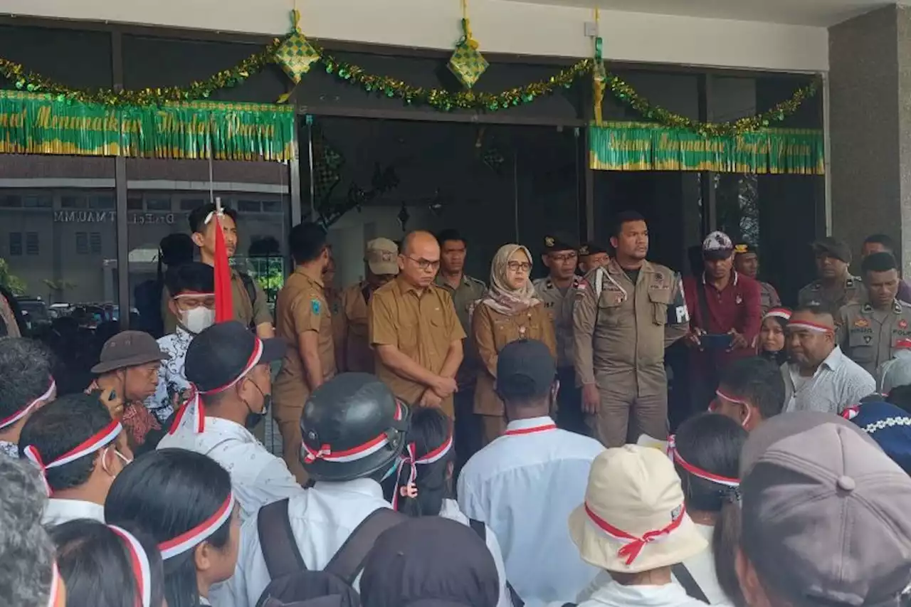 Guru PPPK Demo Soal Tunggakan Gaji, Pemprov Papua Barat Daya Merespons Begini