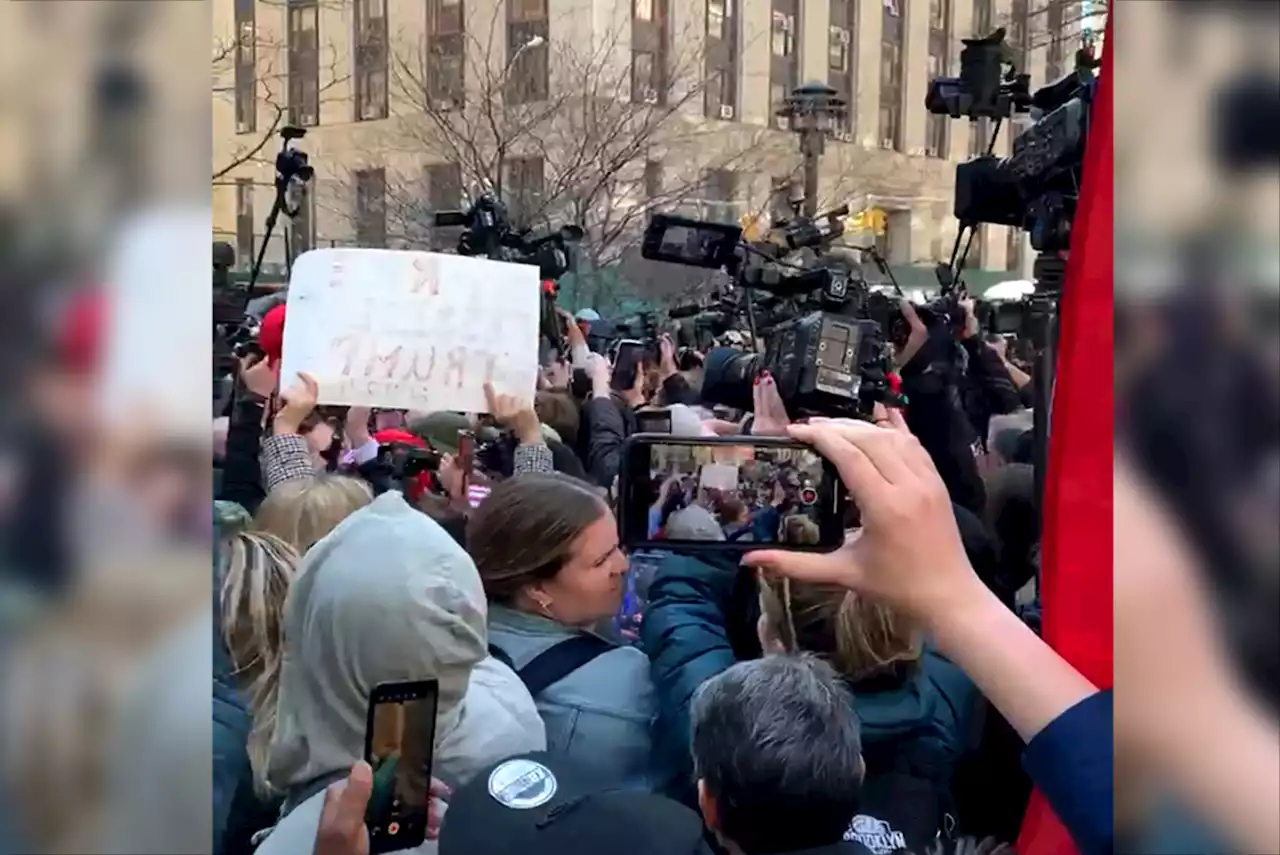 Marjorie Taylor Greene booed at pro-Trump rally