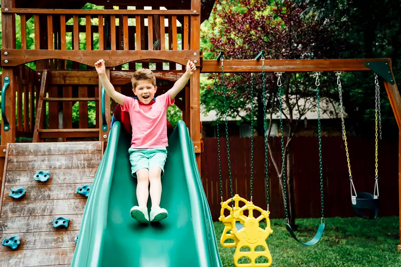Mum shares her ‘hack’ for cleaning slides before your kids use them in the park