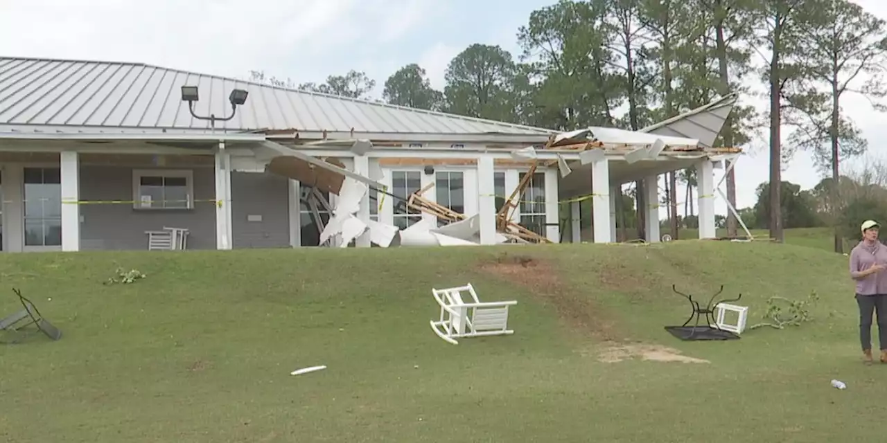 Winds damage Enterprise Country Club