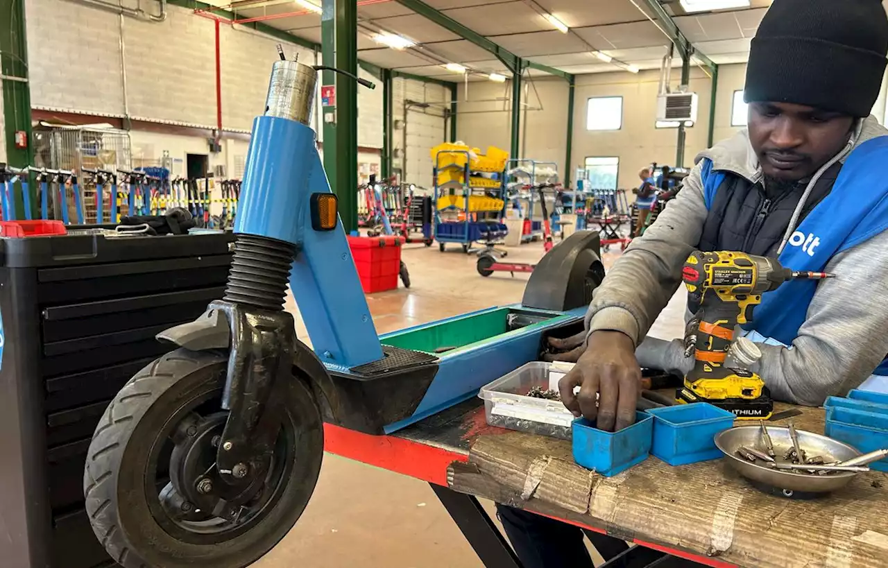 A Lyon, Dott double la durée de vie de ses trottinettes en les recyclant