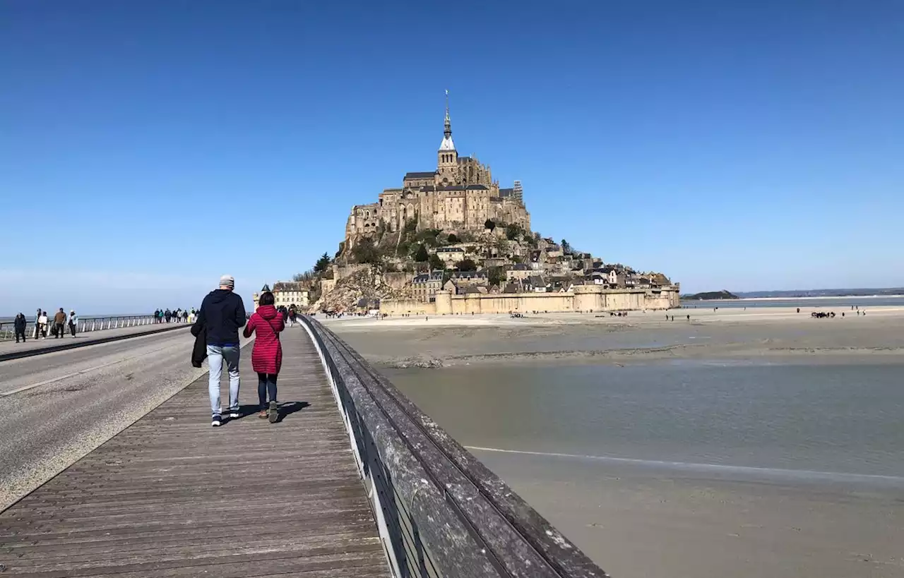 Le Mont-Saint-Michel veut éparpiller ses visiteurs grâce au prix du parking