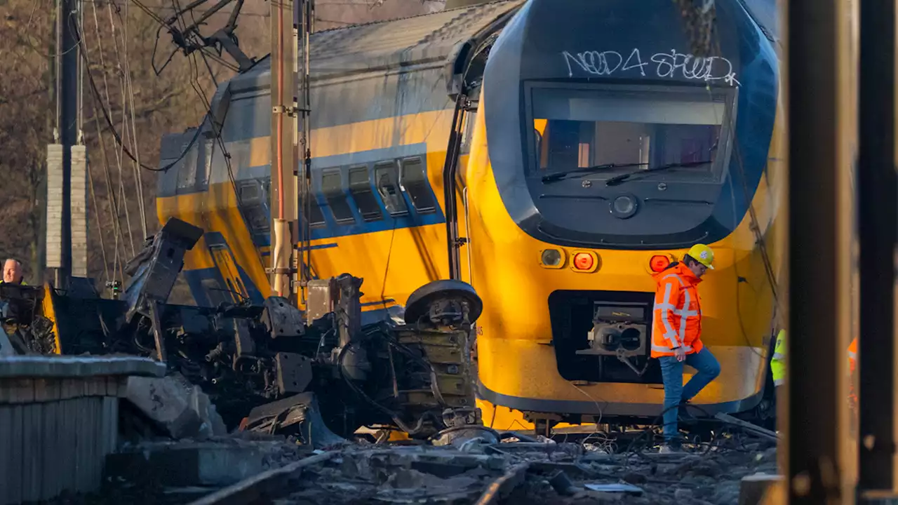 Train derailment near The Hague kills 1, injures several