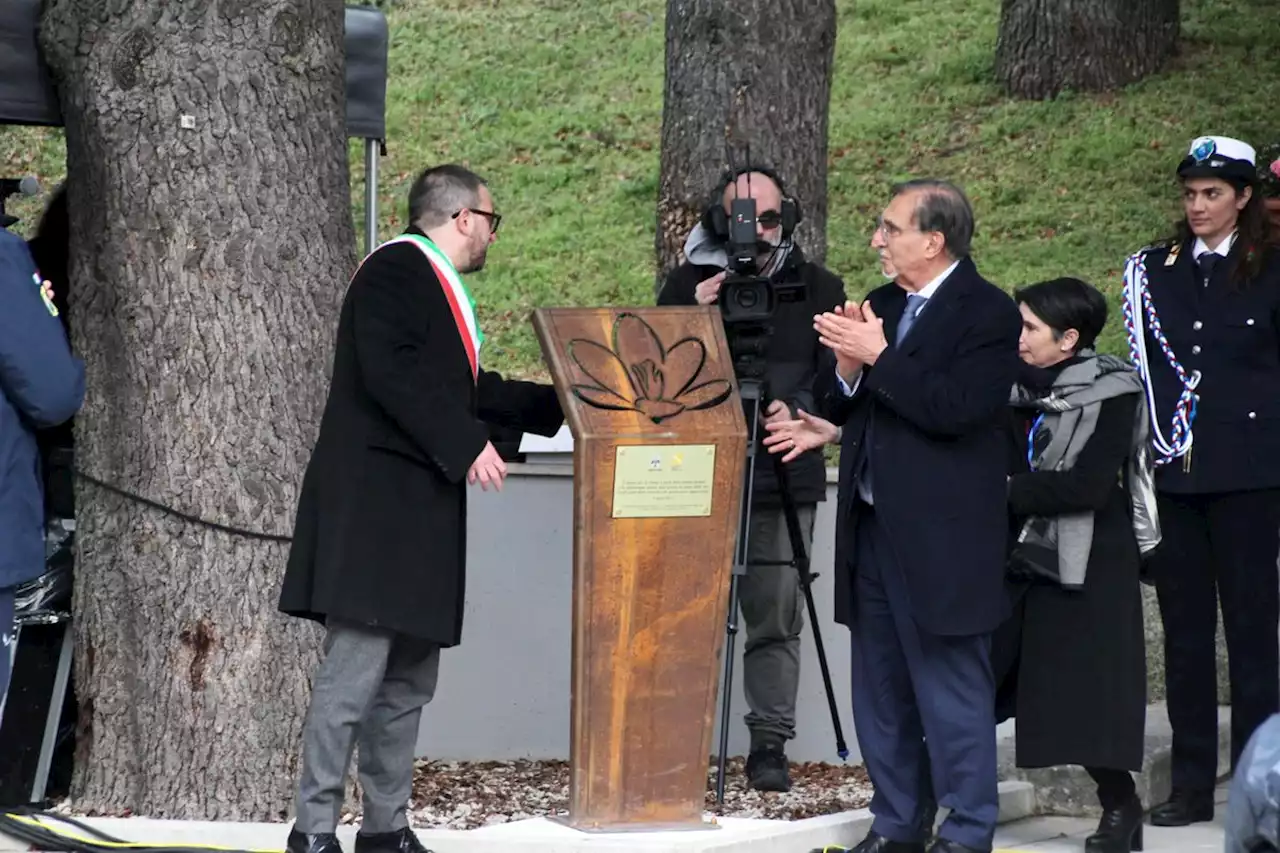 Meloni, ministri e big all'Aquila per l'anniversario del terremoto. La premier: 'Città orgogliosa' - Cronaca