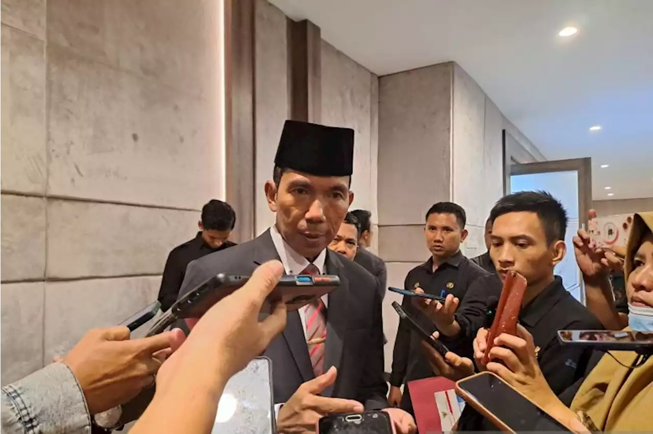 Pj Babel mengklarifikasi wacana izin penambangan timah gratis