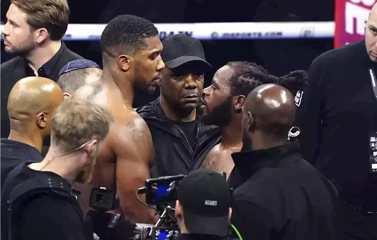 Ini Video Petinju Anthony Joshua Saling Goda dengan Presenter Cantik Saat Wawancara