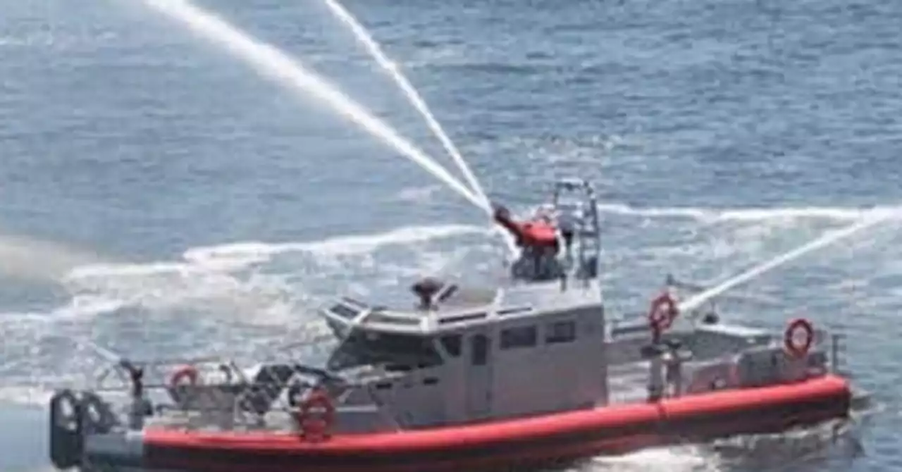 3 People Rescued by Good Samaritan During Boat Fire in Alabama