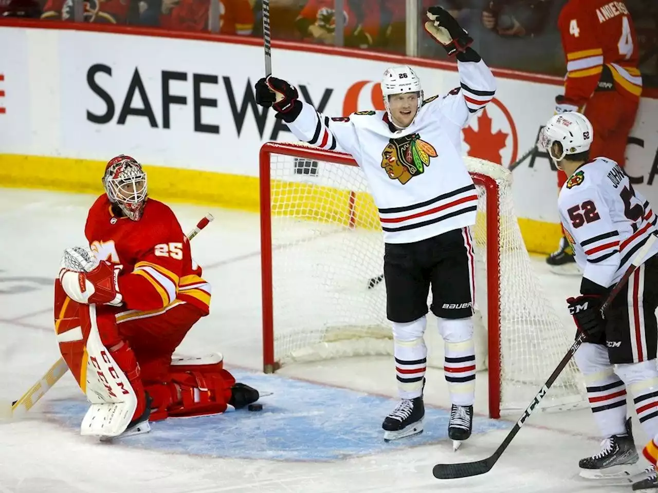 SNAPSHOTS: Flames' playoff hopes suffer massive blow in sloppy loss to Blackhawks