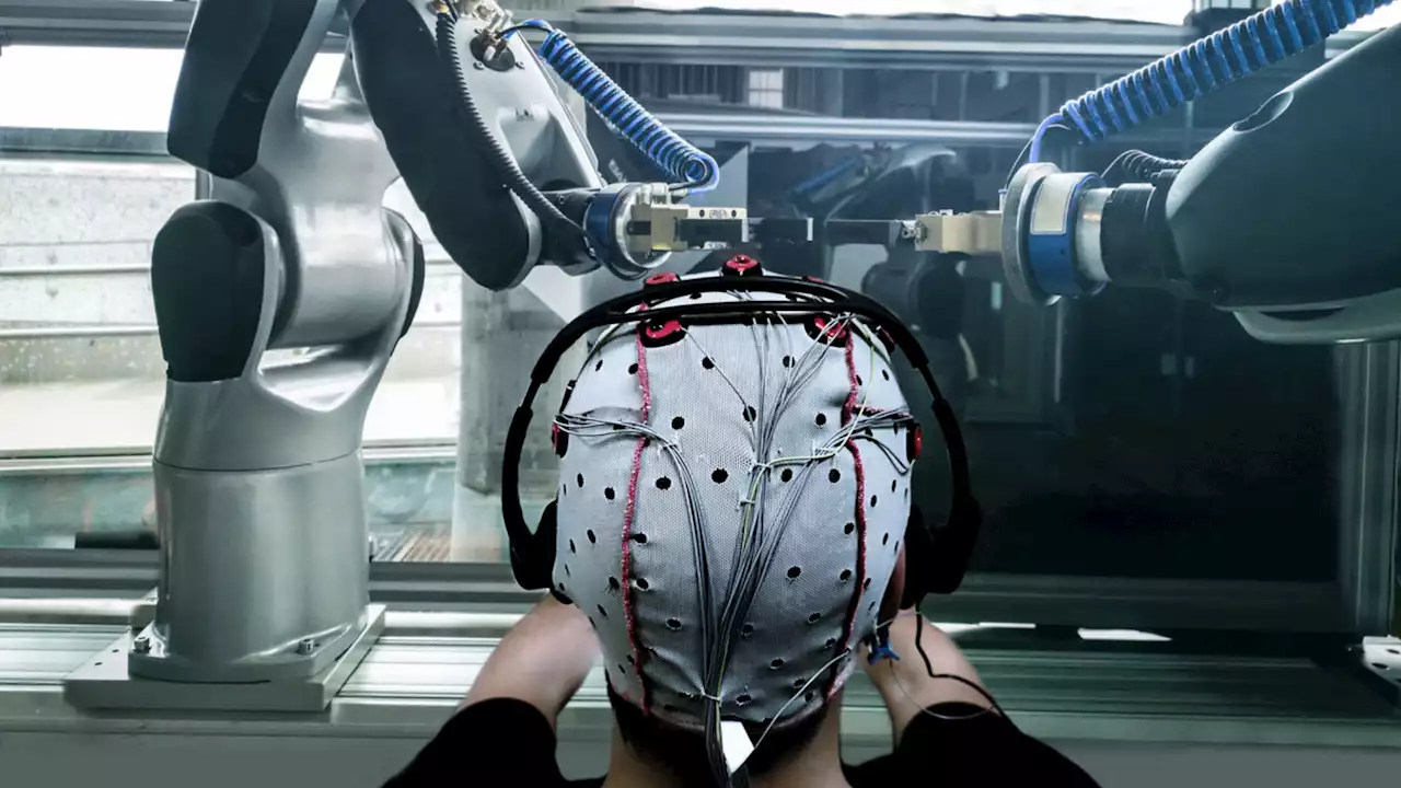 Mind control: 3D-patterned sensors allow robots to be controlled by thought