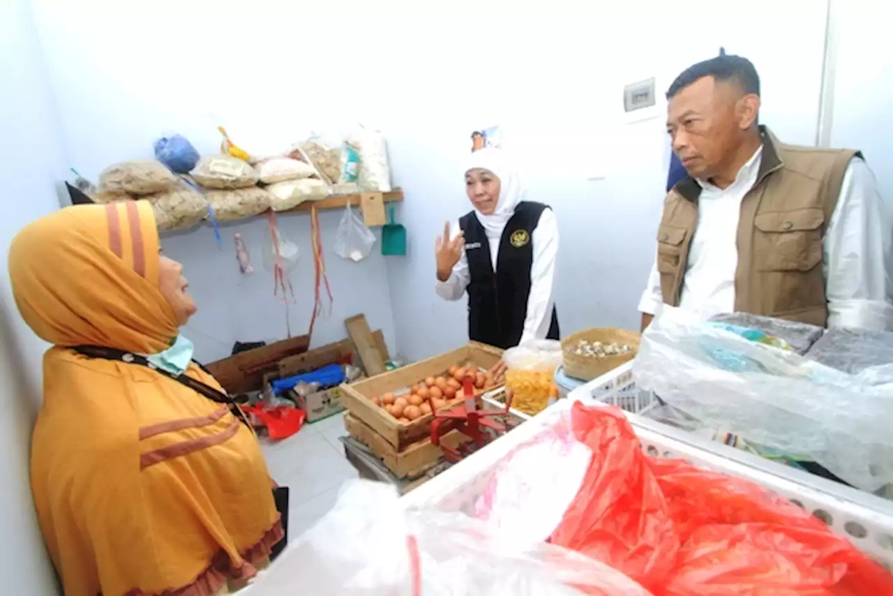 Khofifah Sidak Pasar Legi, Stok Pangan Diklaim Aman