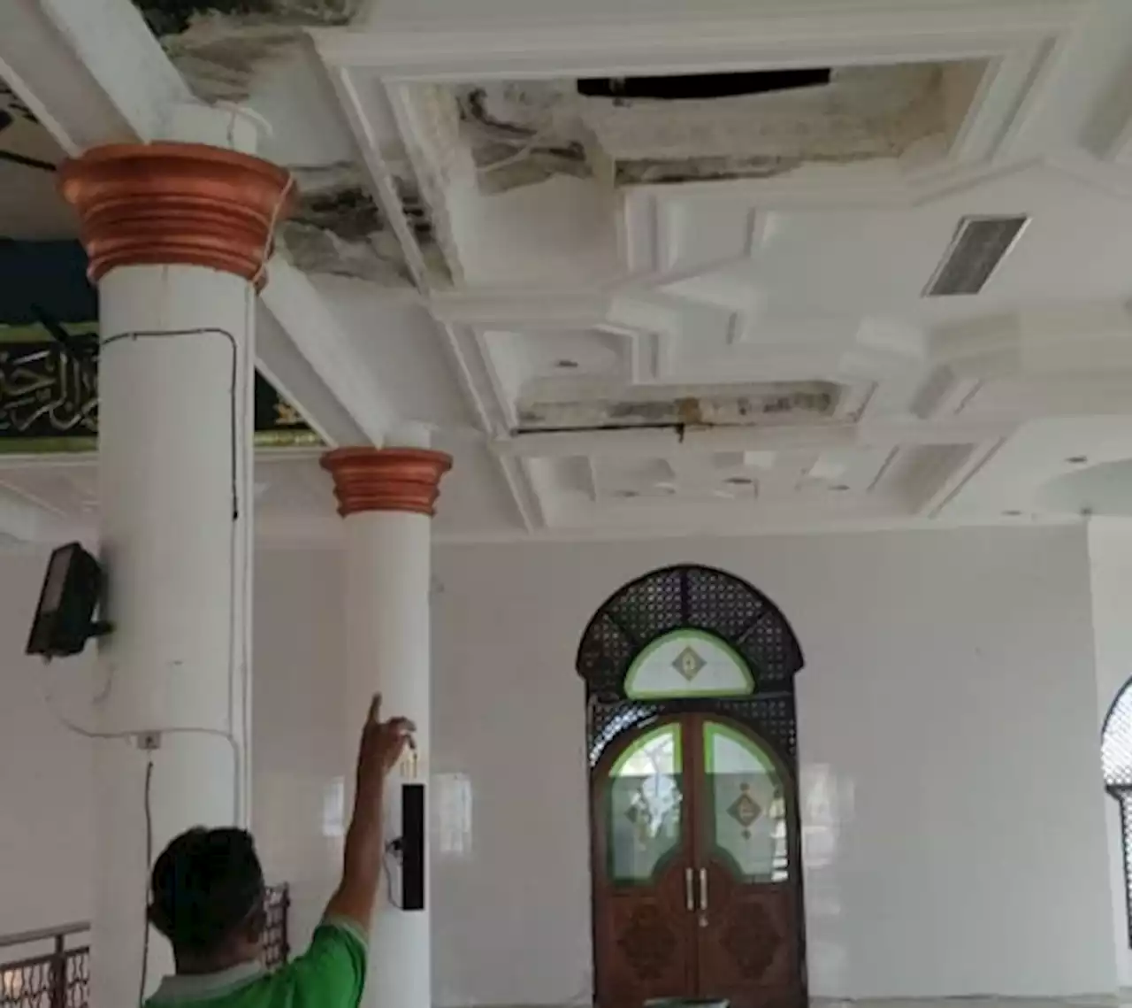 Kondisi Masjid Agung Al-Mukarramah Kapuas Memprihatinkan