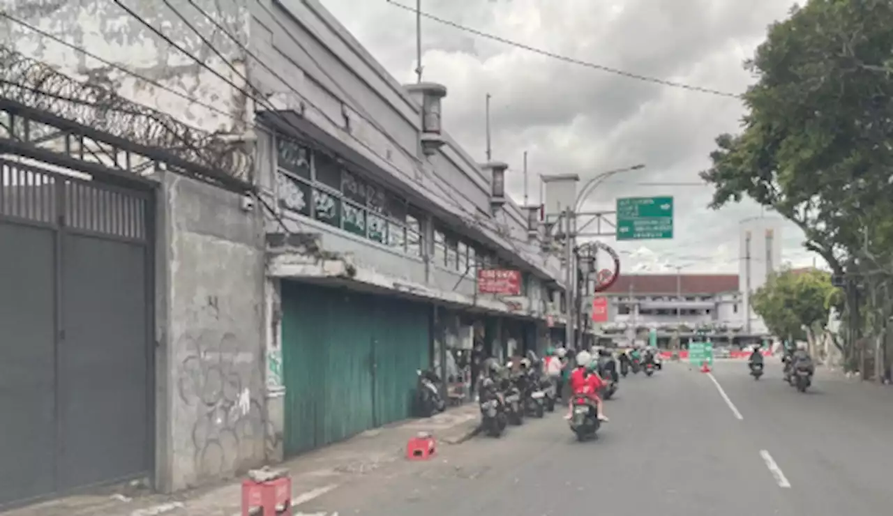 Muncul Parkir Liar di Jalan BS Riyadi Malang