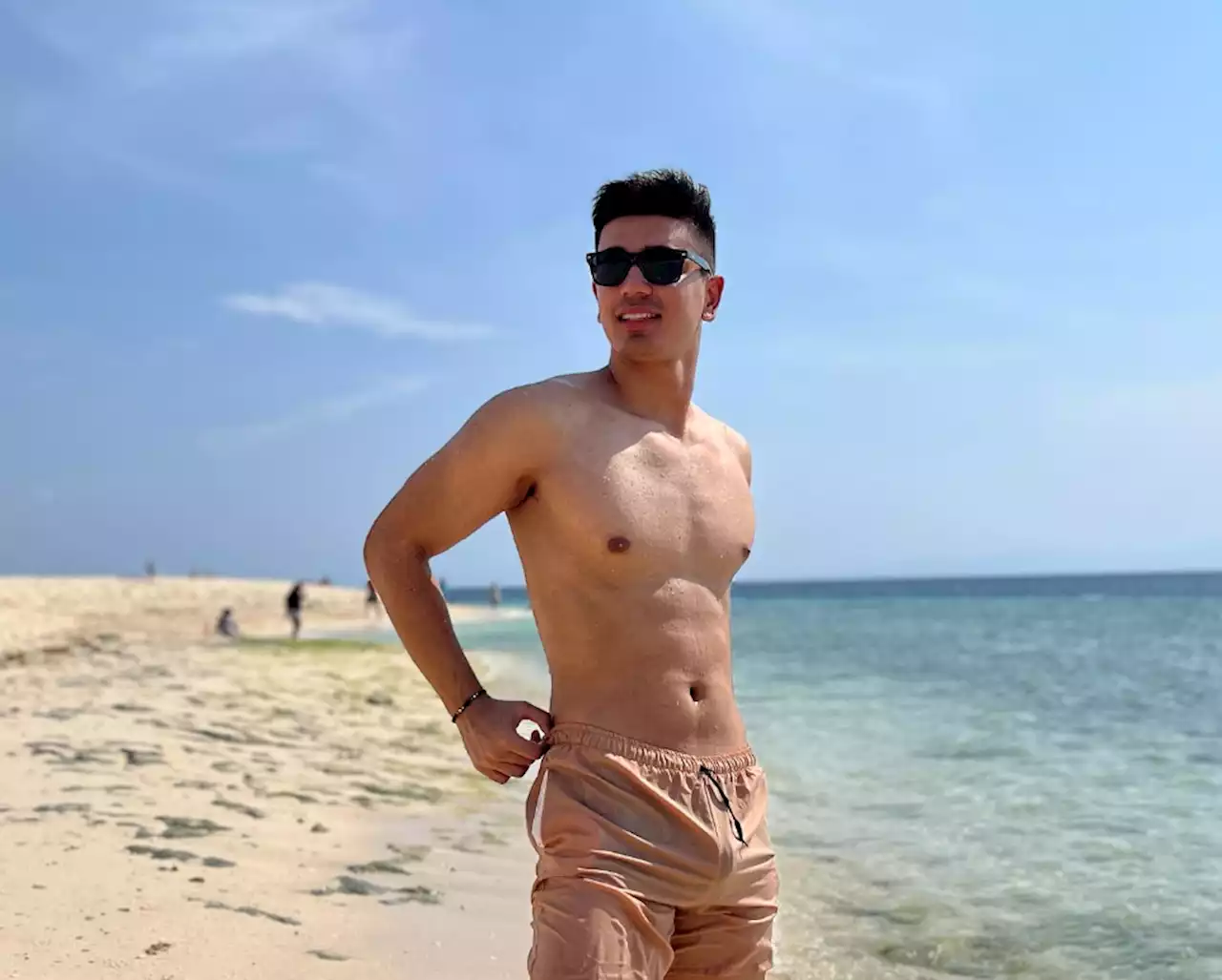 HUNK IN TRUNKS: Mister Universe Tourism 2023 Erik Lennart Visser flaunts pecs and abs on the beach