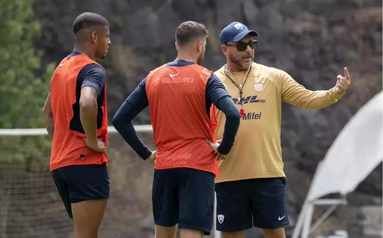 Antonio Mohamed dirigió su primer entrenamiento con Pumas