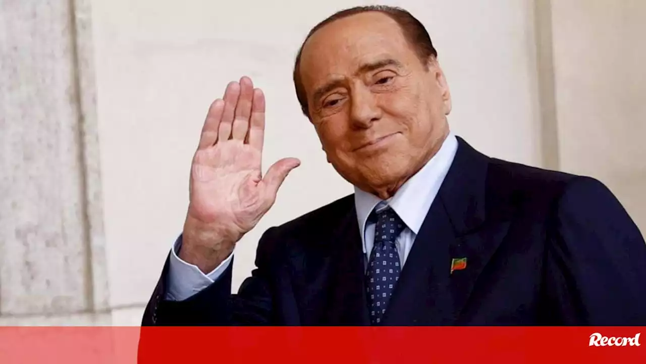 Silvio Berlusconi internado nos cuidados intensivos em Milão