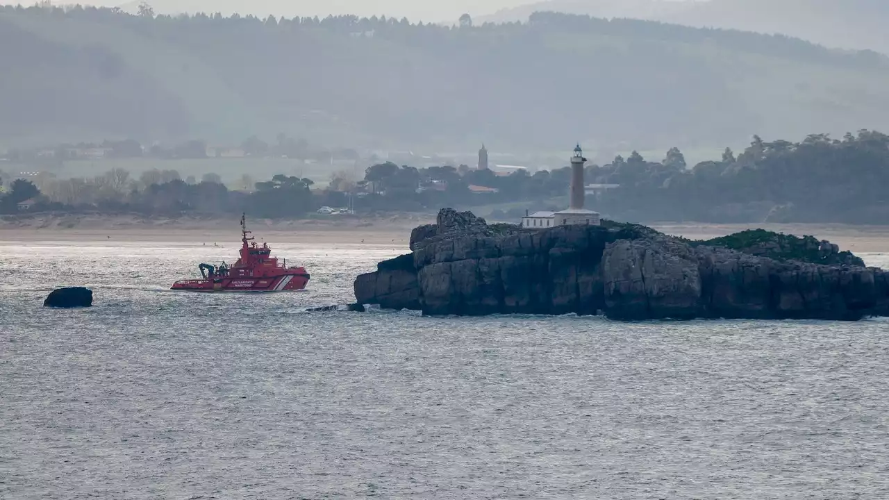 Un robot de la Guardia Civil se suma a la búsqueda del pescador desaparecido en el naufragio de Vilaboa Uno