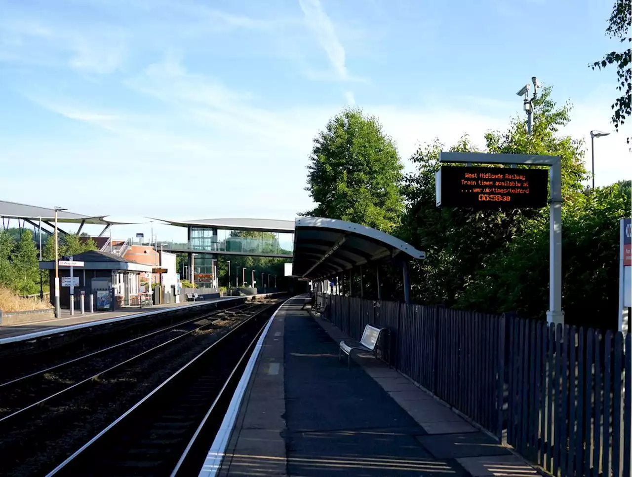 All trains cancelled between Wolverhampton and Shrewsbury after signalling cables stolen