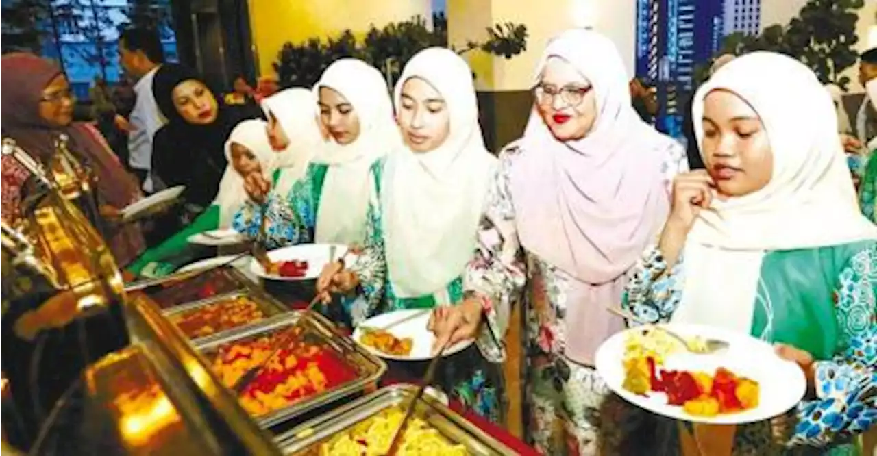 Orphans, caregivers treated to Ramadan dinner