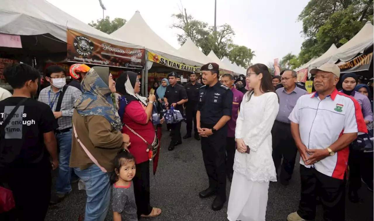 Polis Perak terima 408 permohonan permit jual mercun, bunga api