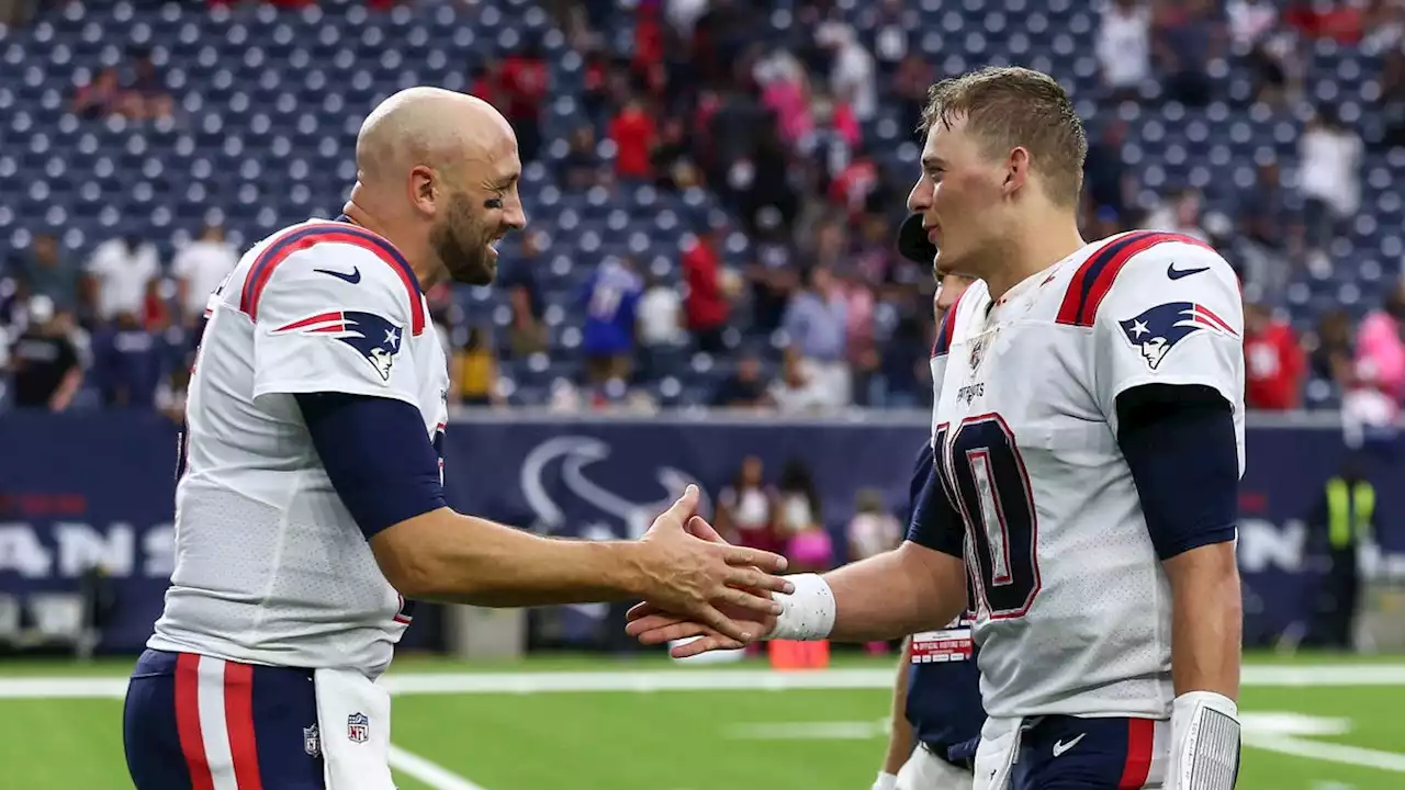 Former Patriots quarterback Brian Hoyer joins Las Vegas Raiders on a 2-year deal