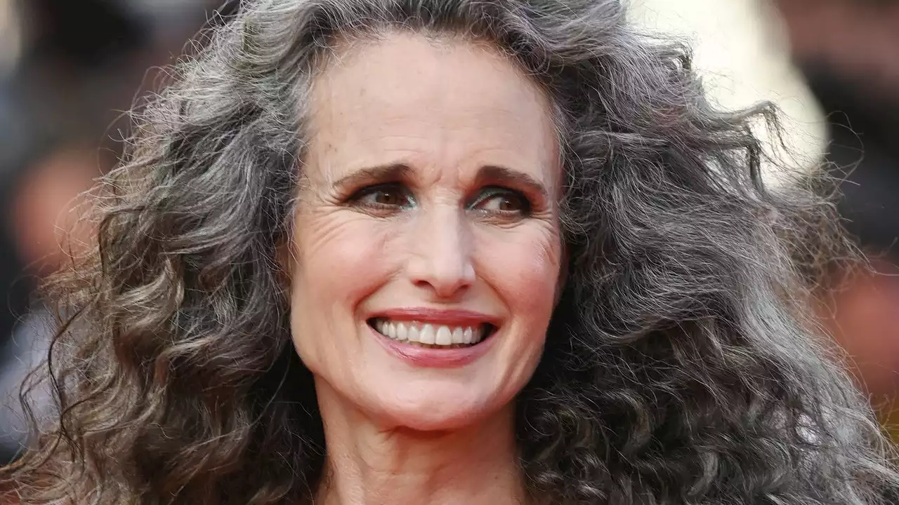 À 64 ans, l'actrice Andie MacDowell va vous donner l'envie de vieillir sans vous poser de question