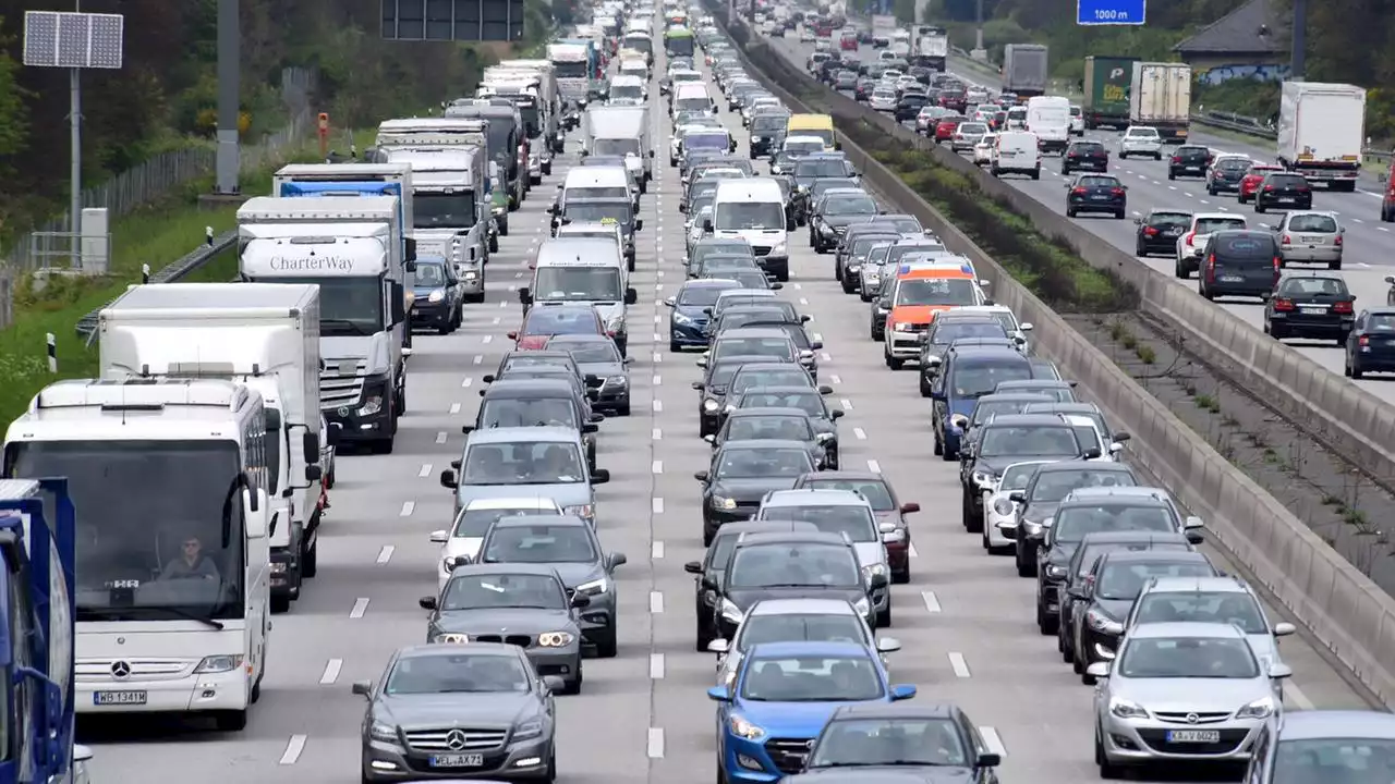 Verkehr über Ostern: ADAC rechnet mit flächendeckenden Staus