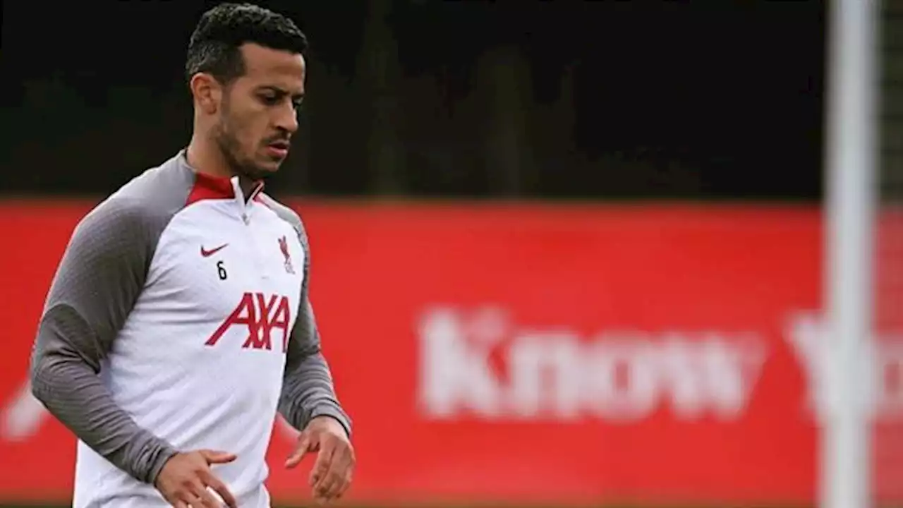 Klopp com razões para sorrir com o regresso de Thiago Alcântara (Liverpool)