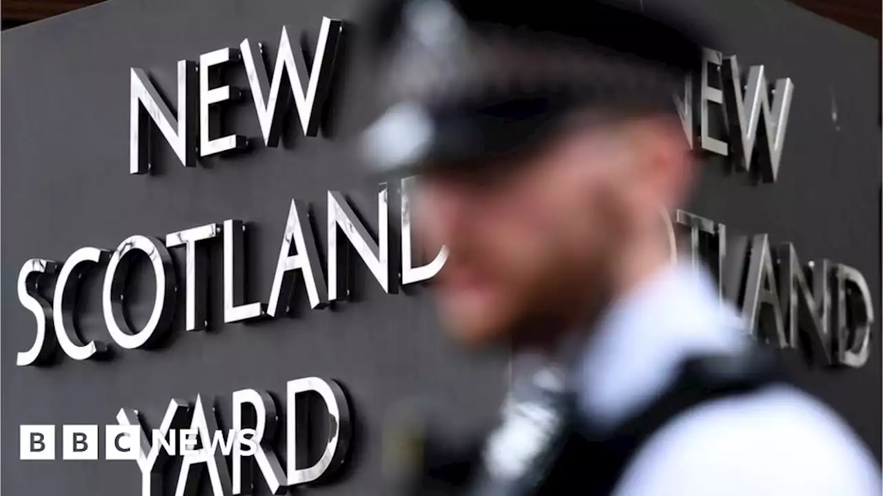 Met Police: Poll highlights extent of public distrust in force