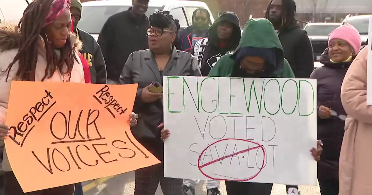 Englewood residents protest Save A Lot store in former Whole Foods site