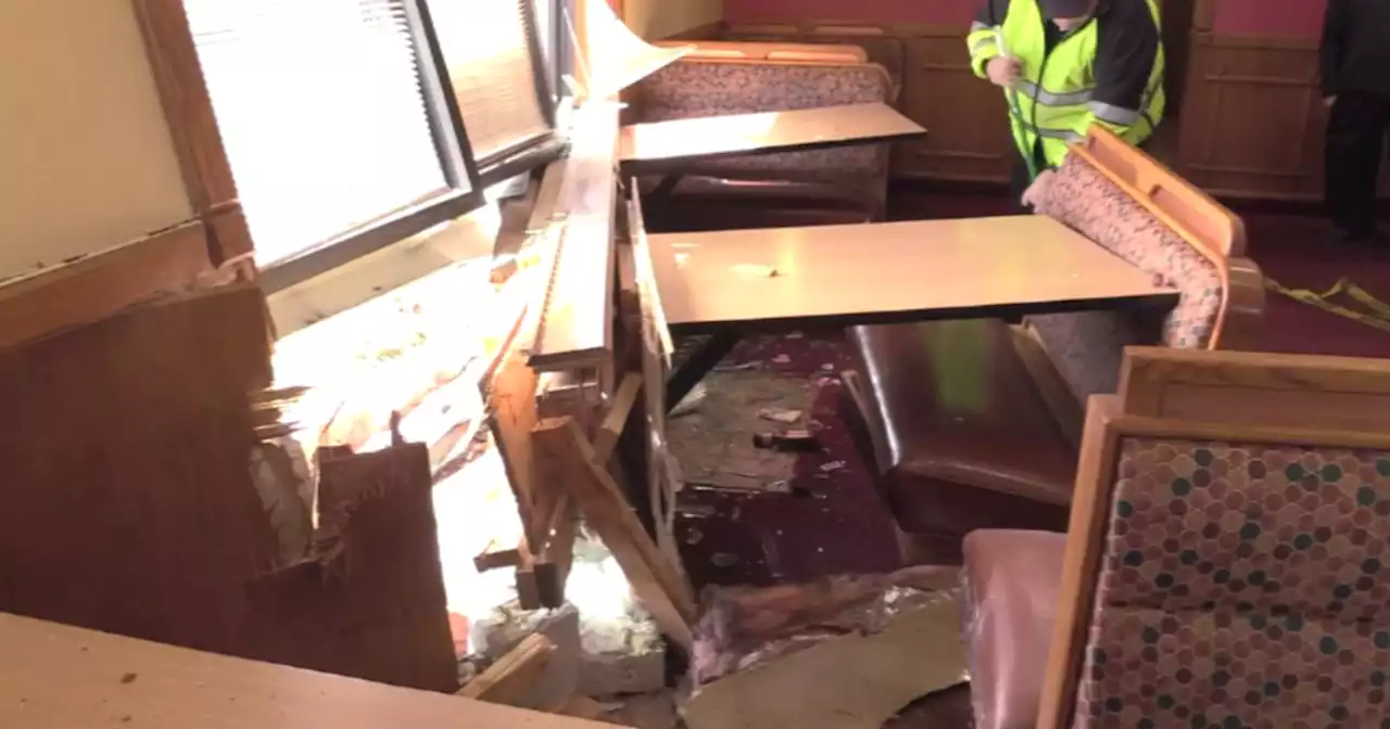 Minivan crashes into Harvest Pancake House in Westmont