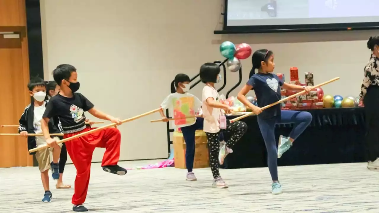 Chinese opera troupes strive to keep art form alive in Singapore