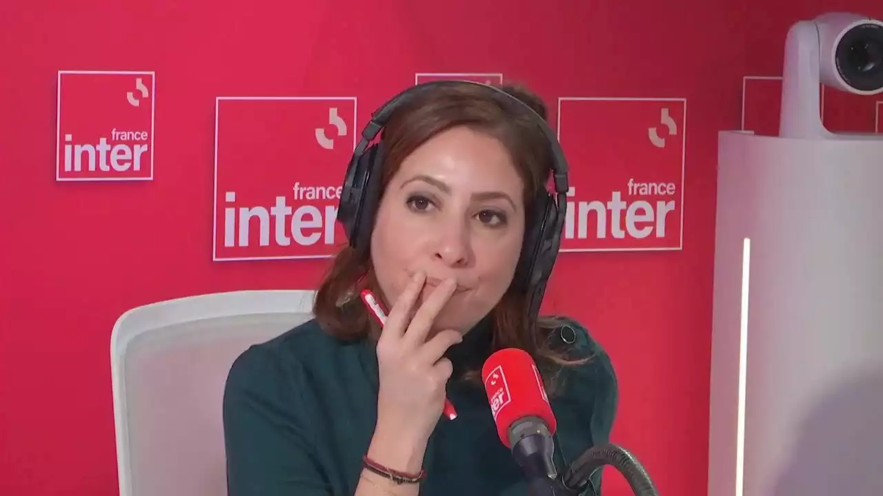 'On a un petit souci' : Léa Salamé interrompt son interview en plein direct