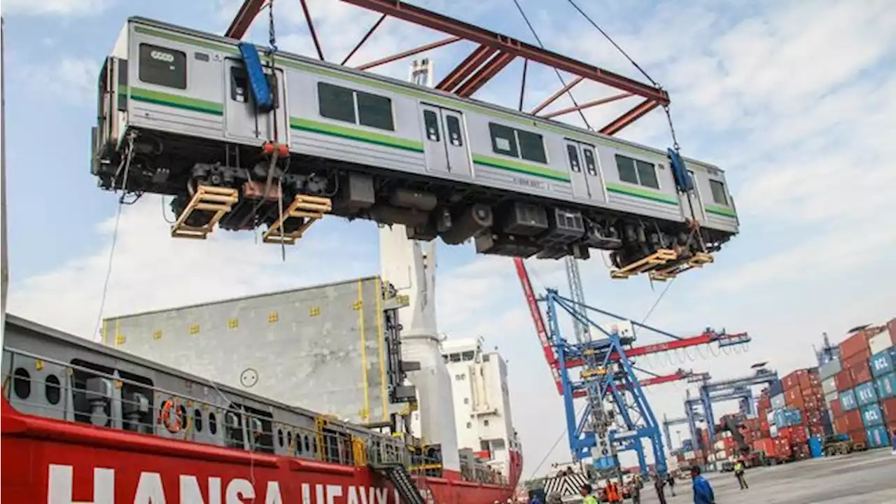 Tolak Impor KRL Bekas Jepang, Luhut Minta KCI Lakukan Ini