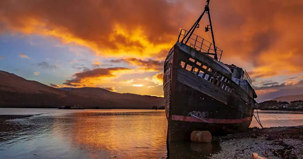 Eerie shipwreck in Scottish Highlands captured in 'magnificent' sunset photos